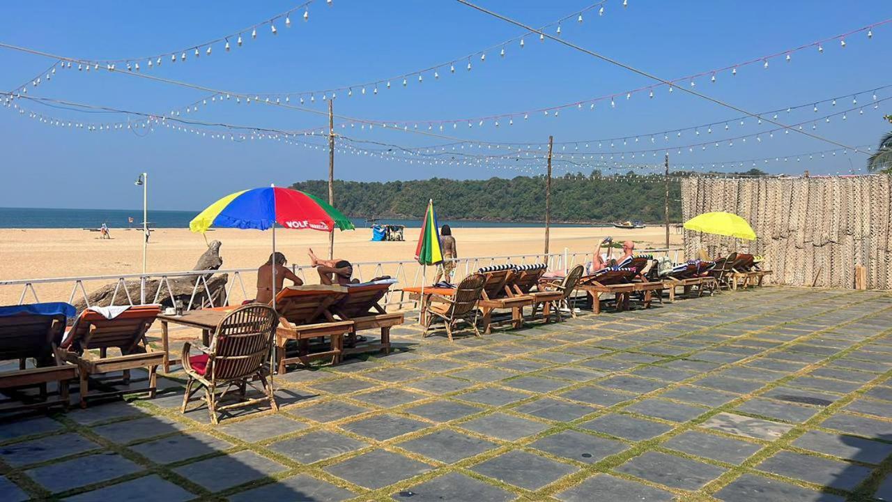 Om Sai Beach Huts 호텔 아곤다 외부 사진